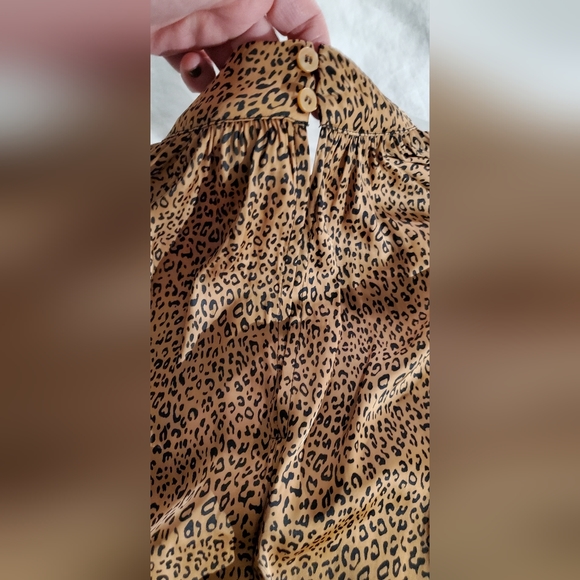 GAP women blouse with  leopard print. NWT. - Picture 3 of 6